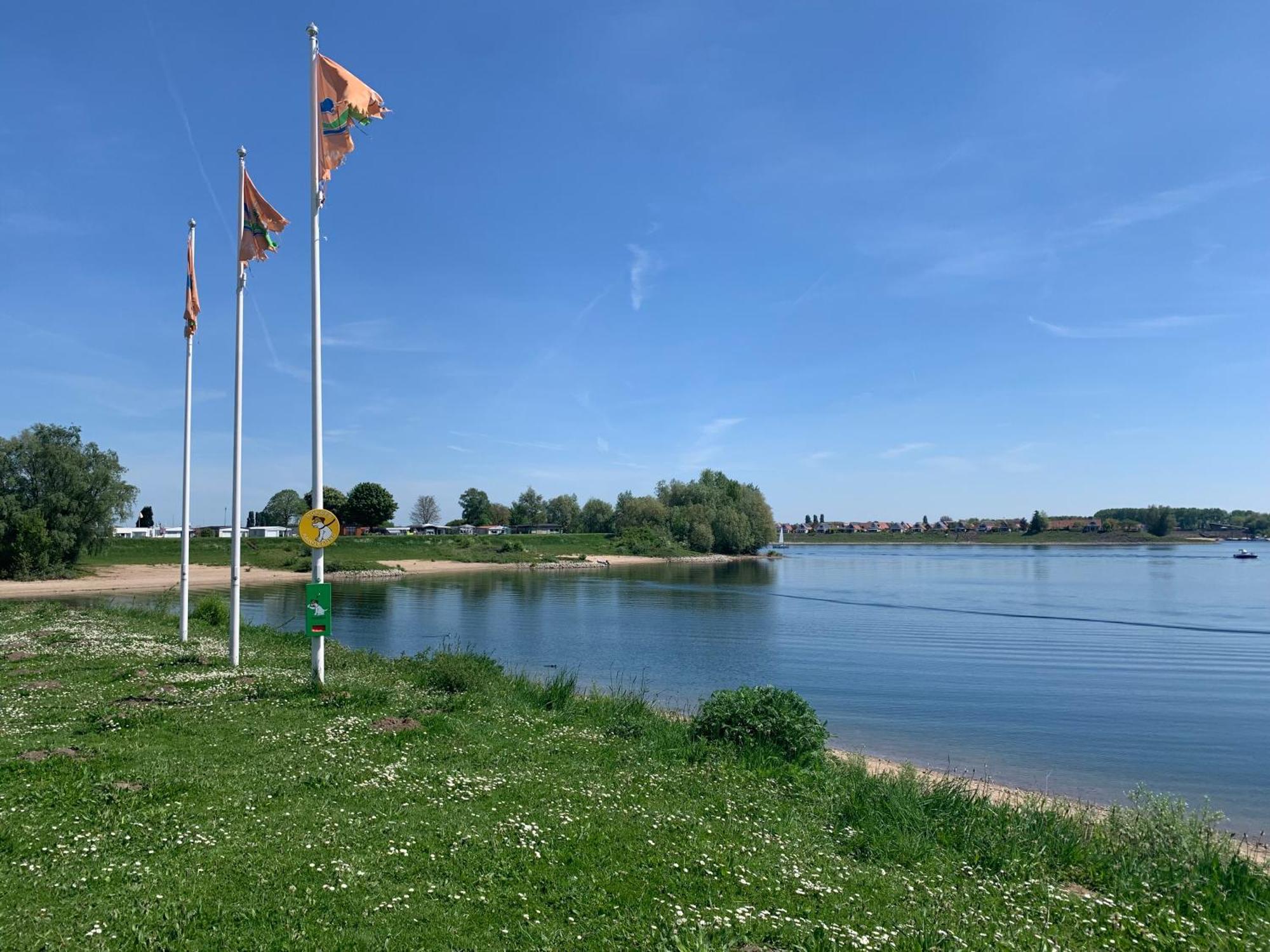 Tiny Haus Auszeit Am See Lathum Esterno foto